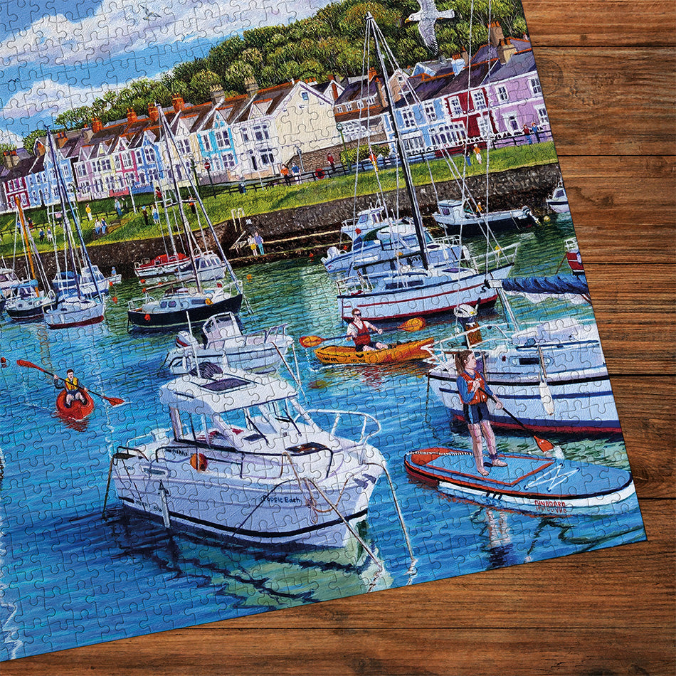 Gibsons Aberaeron Cardigan Bay made up detail on wooden table
