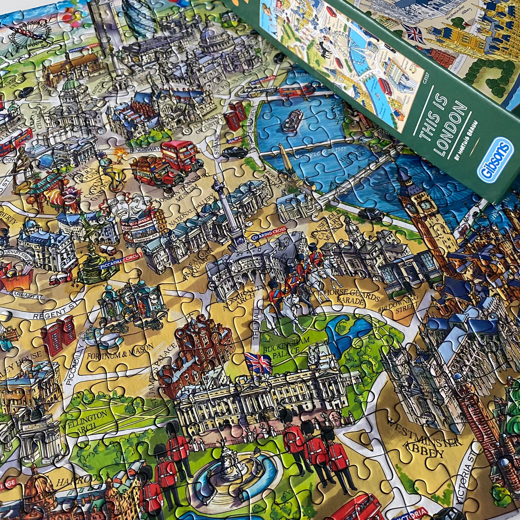 This is London 500 piece jigsaw puzzle by gibsons games